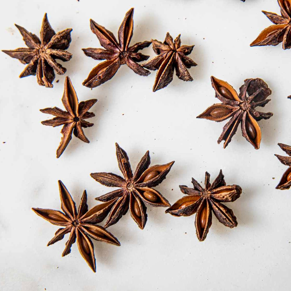 Grade A Star Anise Pods | Illicium Verum Chakra Phool Spice | Aromatic Spice for Pho, Mulled Wine, Baking, Cocktails & Crafts